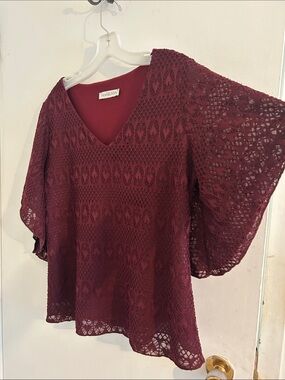 Hamilton Women’s Crochet V-Neck Blouse in Wine